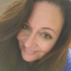 Meet your Posher, Diana